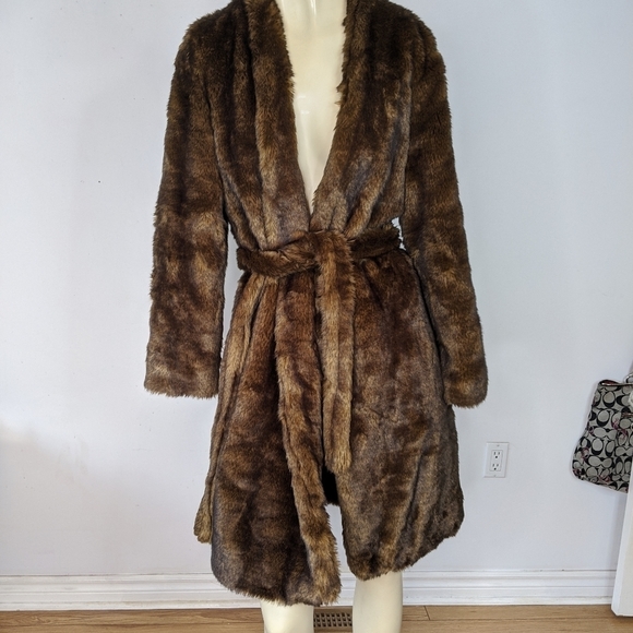 Frame - faux fur robe coat. Teddy Robe Coat - Picture 5 of 11